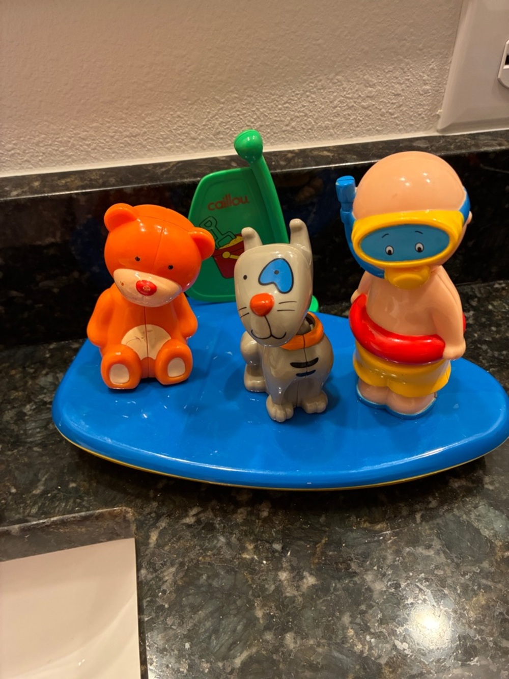 Caillou Boat Toy Set with Gilbert and Orange Bear